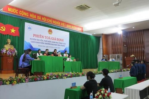 Trường Đại học Nha Trang: Hơn 500 sinh viên tham gia 'Phiên tòa giả định'