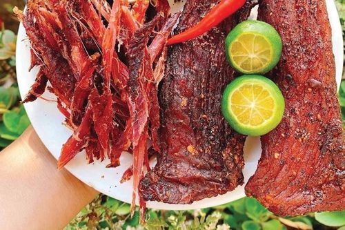 Thịt gác bếp 'kể chuyện' núi rừng