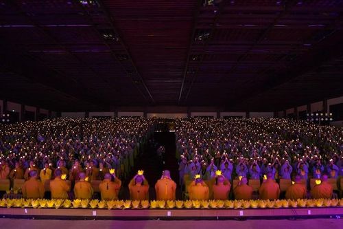 Ninh Bình: Đêm hoa đăng cầu nguyện quốc thái dân an tại chùa Bái Đính