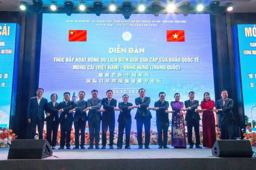 Quảng Ninh mở rộng du lịch biên giới qua cặp cửa khẩu Móng Cái - Đông Hưng