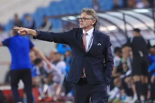 Huấn luyện viên Troussier và những bí mật chưa kể tại đội tuyển Việt Nam