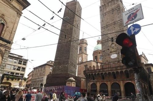 Tháp nghiêng từ thế kỷ 12 tại Italy có nguy cơ đổ sập