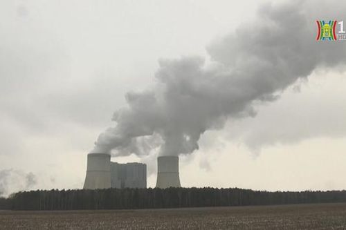 Pháp kêu gọi G7 loại bỏ than đá trước năm 2030