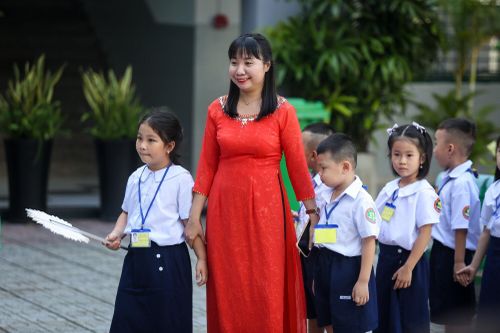 Xếp lại vị trí việc làm giáo viên và nhiều chính sách hiệu lực từ tháng 12