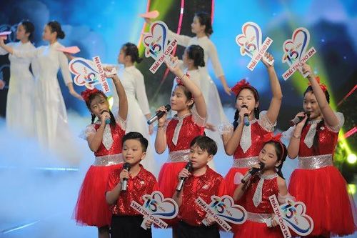 Hơn 31 tỷ đồng ủng hộ mổ tim trong đêm Gala 15 năm 'Trái tim cho em'