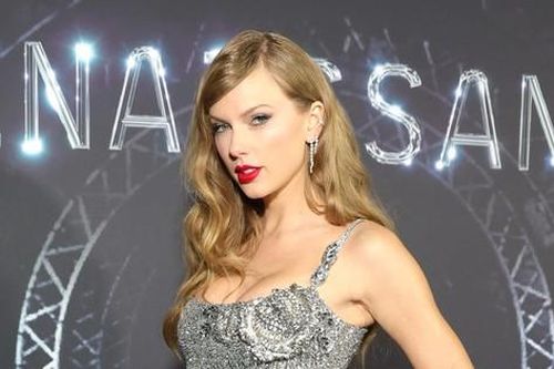Taylor Swift tuần qua: Phủ nhận tin đồn đã kết hôn, được Đại học Harvard mở khóa học