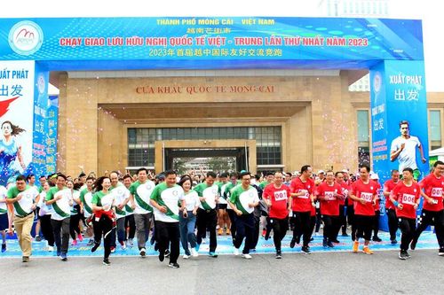Quảng Ninh: Lần đầu tiên tổ chức chạy xuyên biên giới Việt - Trung
