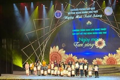 Phát động chiến dịch nhắn tin ủng hộ bệnh nhân ung thư