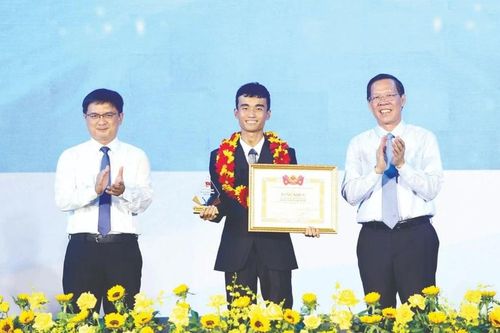 20 tập thể, cá nhân nhận Giải thưởng tình nguyện Quốc gia