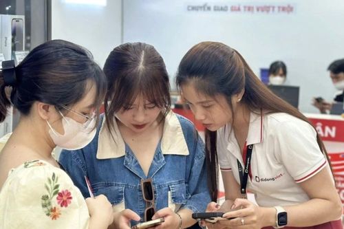 Đại lý bán lẻ tiếp tục tăng trưởng doanh số, Apple đóng góp hơn 60%