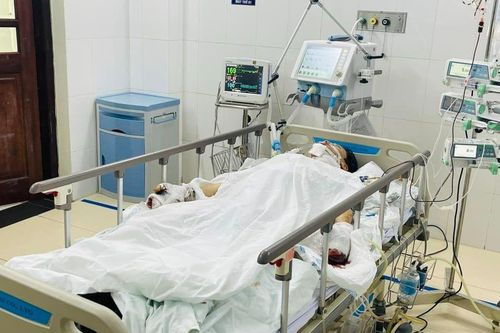 Nam sinh 16 tuổi tiên lượng tử vong do chế pháo nổ