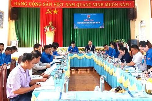 Cán bộ đoàn trăn trở công tác thu hút, tập hợp thanh niên ở xã vùng sâu