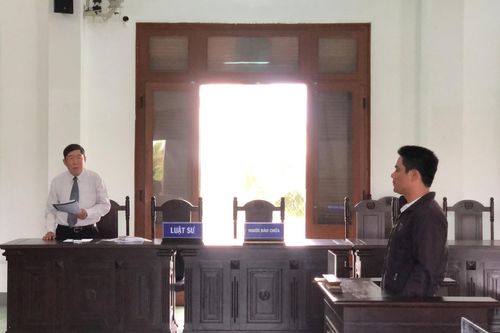 Lừa bán đất của người khác rồi chiếm đoạt tiền đặt cọc