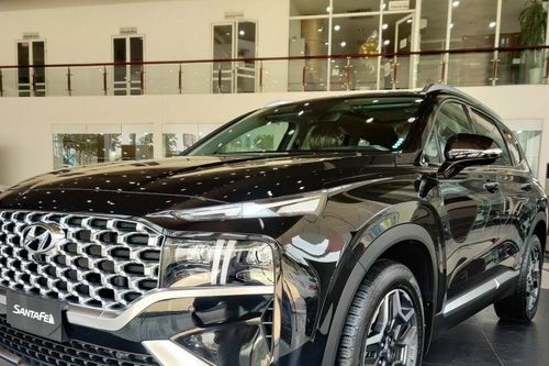 Cuối năm, thị trường ô tô Việt đón 'bão' giá giảm sập sàn