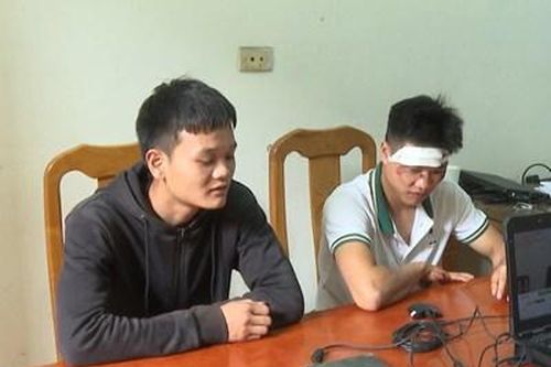 Phê chuẩn khởi tố 2 đối tượng 'thông chốt' đâm gãy chân cán bộ tổ công tác
