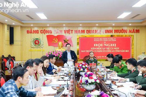 Chủ tịch UBND tỉnh Nguyễn Đức Trung dự chỉ đạo hội nghị kiểm điểm tập thể Ban Thường vụ Đảng ủy Công an tỉnh Nghệ An