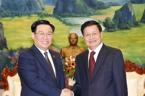 Chủ tịch Quốc hội Vương Đình Huệ hội kiến Tổng Bí thư, Chủ tịch nước Lào