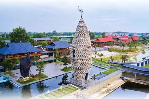 Độc đáo tháp Thần Nông