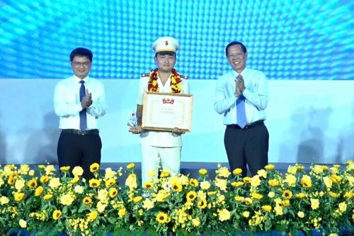Gia Lai: Trung úy Lê Tuấn Thành được nhận giải thưởng Tình nguyện Quốc gia năm 2023