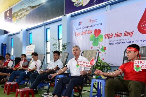 Công ty Thủy điện Ia Ly hưởng ứng Tuần lễ hồng EVN năm 2023