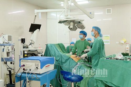 Điều trị ung thư dạ dày bằng phương pháp phẫu thuật nội soi và nạo vét hạch tại Bệnh viện Đa khoa Ninh Bình