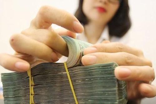 Lãi suất tiền gửi giảm sâu, chọn kênh đầu tư nào để thu tiền cuối năm?