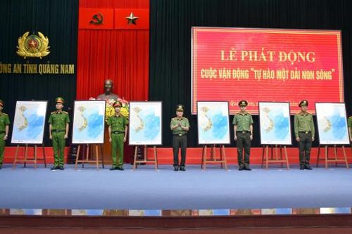 Công an Quảng Nam thực hiện cuộc vận động 'Tự hào một dải non sông'