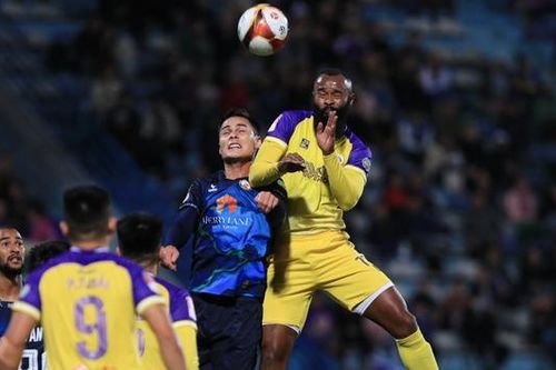 Hà Nội FC thua trên sân nhà tại vòng 4 V-League