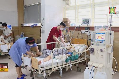 Gần 130 trường hợp nhập viện do dùng thuốc lá điện tử