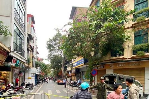 Nữ tài xế đâm thủng nhà trên phố Hàng Bạc có nồng độ cồn khi lái xe
