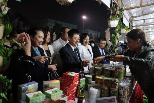 Đặc sản đảm bảo an toàn thực phẩm của 56 tỉnh, thành đang 'hội tụ' về Thủ đô dịp cuối năm