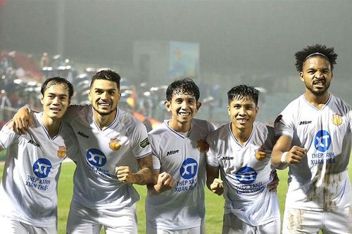 V.League 1-2023/24: Nhiều bất ngờ