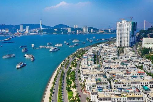 Thành phố Hạ Long chào năm mới 2024 bằng lễ kỷ niệm 'sinh nhật' 30 năm