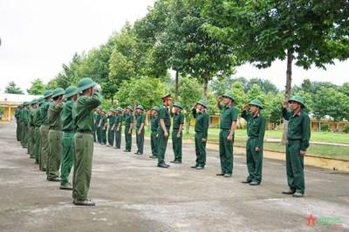 Thẩm quyền giao chỉ tiêu huấn luyện, diễn tập, kiểm tra sẵn sàng động viên quân nhân dự bị được quy định thế nào?