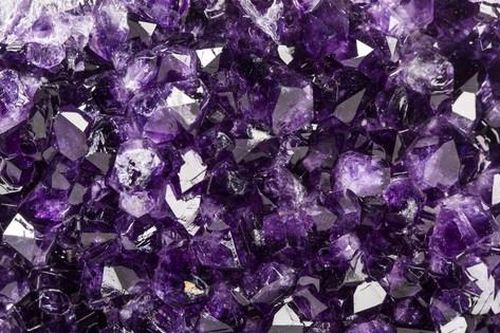 Thạch anh tím có giá trị thế nào?
