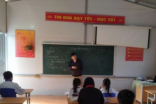 Chỉ đạo khẩn vụ học sinh một trường ở Thanh Hóa chưa được học tiếng Anh