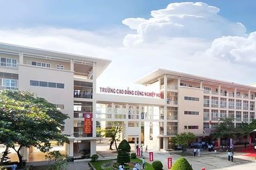 Một trường cao đẳng tại Huế thu 'nhầm' học phí giáo dục quốc phòng nhiều năm liền