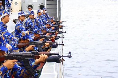 Lữ đoàn tàu vận tải đổ bộ 955 nâng cao khả năng sẵn sàng chiến đấu