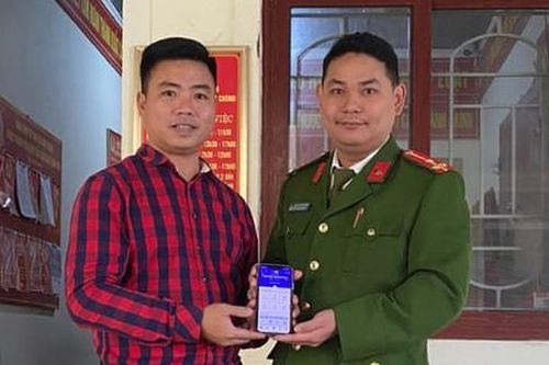 Trả lại hơn 700 triệu đồng cho người chuyển khoản nhầm