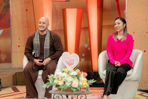 Chàng trai Mỹ vội vàng cầu hôn cô gái Việt sau một câu nói