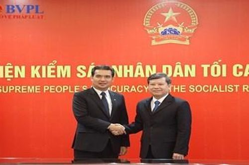 Viện trưởng Lê Minh Trí tiếp và hội đàm với Viện trưởng VKSND tối cao Lào Xayxana Khotphouthone