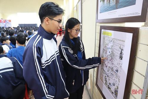 Triển lãm 3D 'Hoàng Sa, Trường Sa của Việt Nam' tại Hương Sơn