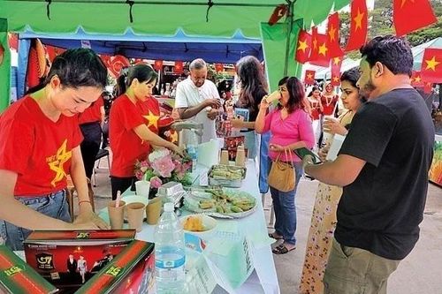 Đại sứ quán Việt Nam tham gia Hội chợ Từ thiện Quốc tế tại Sri Lanka