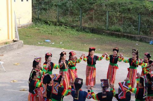 Phong tục Tết Ngô cổ truyền độc đáo của bà con dân tộc Cống ở Lai Châu