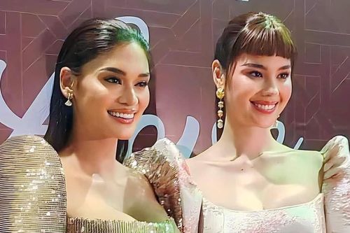 Hai nàng hậu 'hot' nhất Miss Universe chung một khung hình, ai 'chặt' ai?