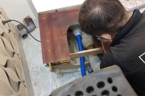 Vừa chuyển đến nhà mới vài tháng đã liên tục đau ốm, sự thật bất ngờ hé lộ sau khi kiểm tra ống nước