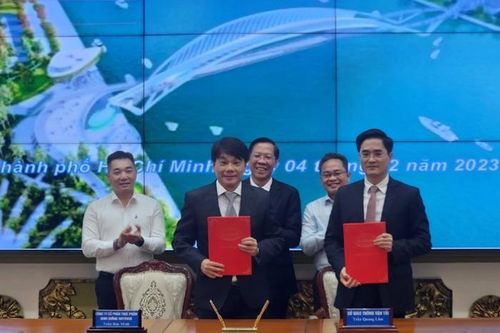 TP.HCM ký tiếp nhận tài trợ 1.000 tỉ đồng xây cầu đi bộ bắc qua sông Sài Gòn