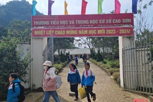 Đã bố trí được giáo viên dạy Tiếng Anh cho trường học có khả năng không thể tổng kết học kỳ