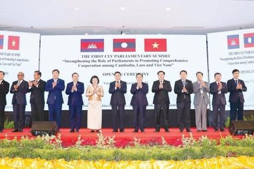 Hội nghị cấp cao Quốc hội 3 nước Campuchia - Lào - Việt Nam lần thứ nhất khai mạc và họp Phiên toàn thể thứ nhất