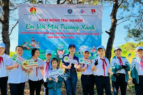 Những giáo viên trẻ đa năng